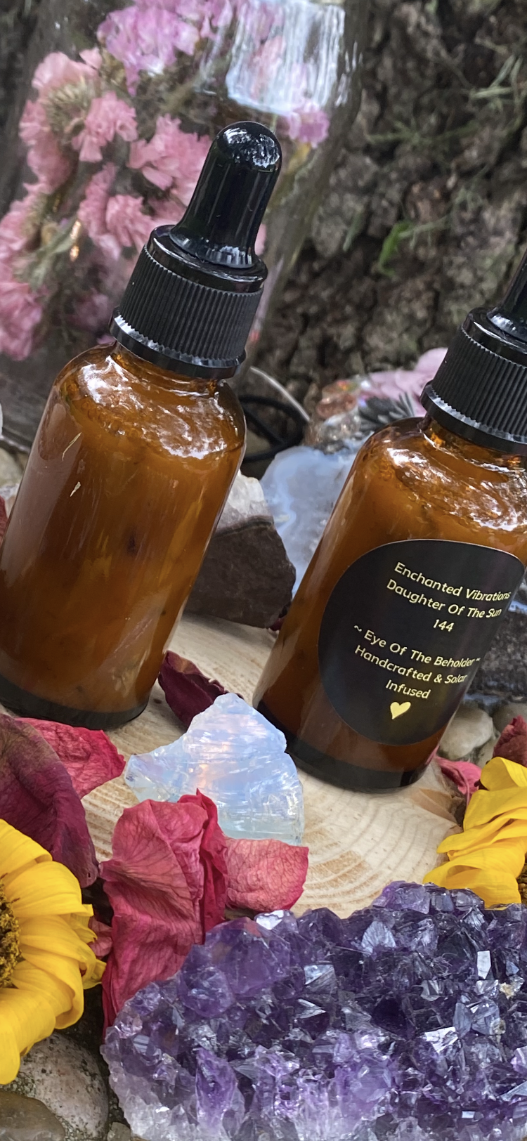 Eye Of The Beholder – Ritual Oil…l ✨ Beauty is in the eye of the beholder, For The Moment You See Yourself Differently!✨